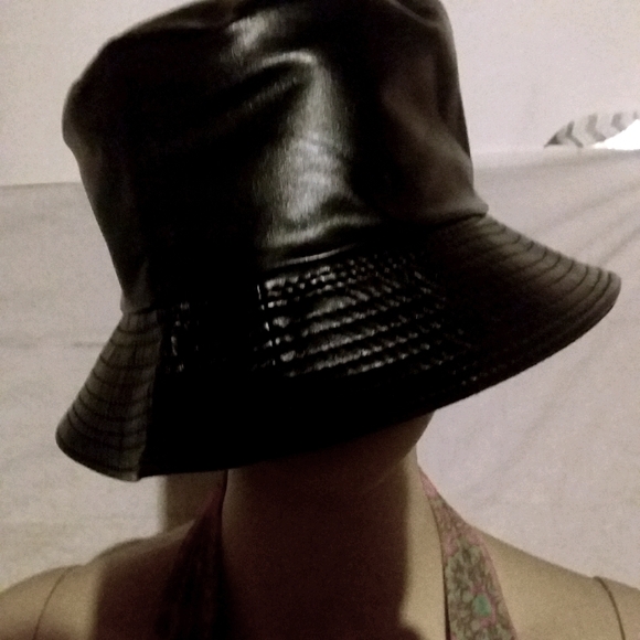 Trendy Vegan Bucket Hat Reversible - Picture 3 of 3